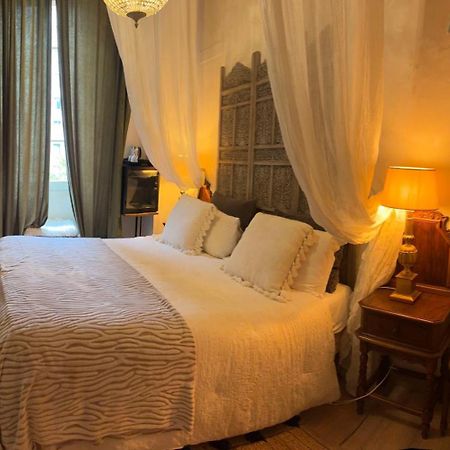 Les Chambres De Amelie B&B Bologna Bagian luar foto