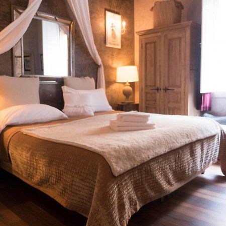 Les Chambres De Amelie B&B Bologna Bagian luar foto