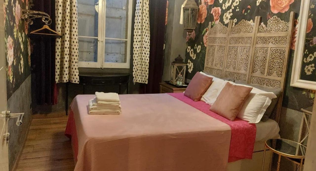 Les Chambres De Amelie B&B Bologna Bagian luar foto