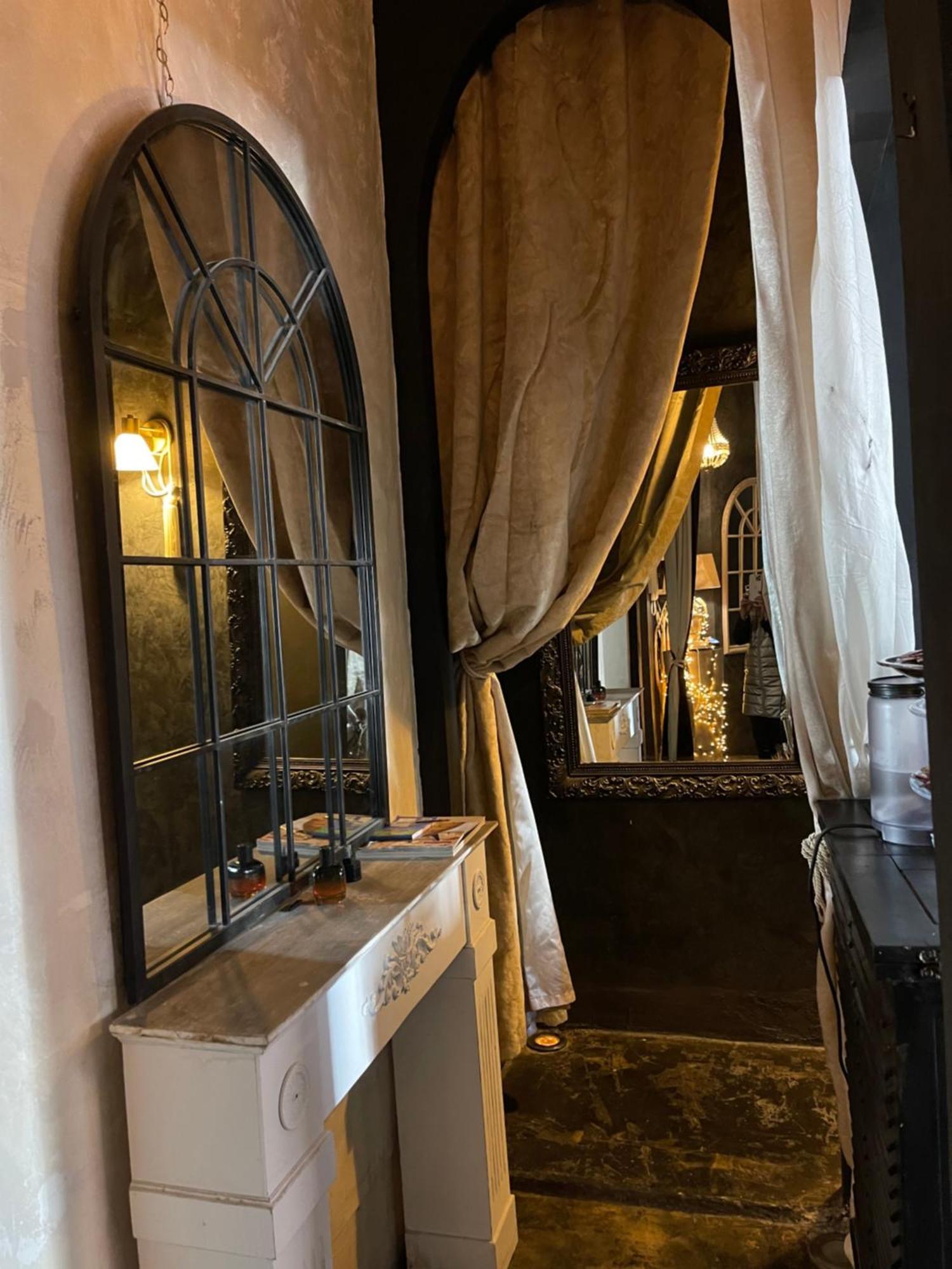 Les Chambres De Amelie B&B Bologna Bagian luar foto