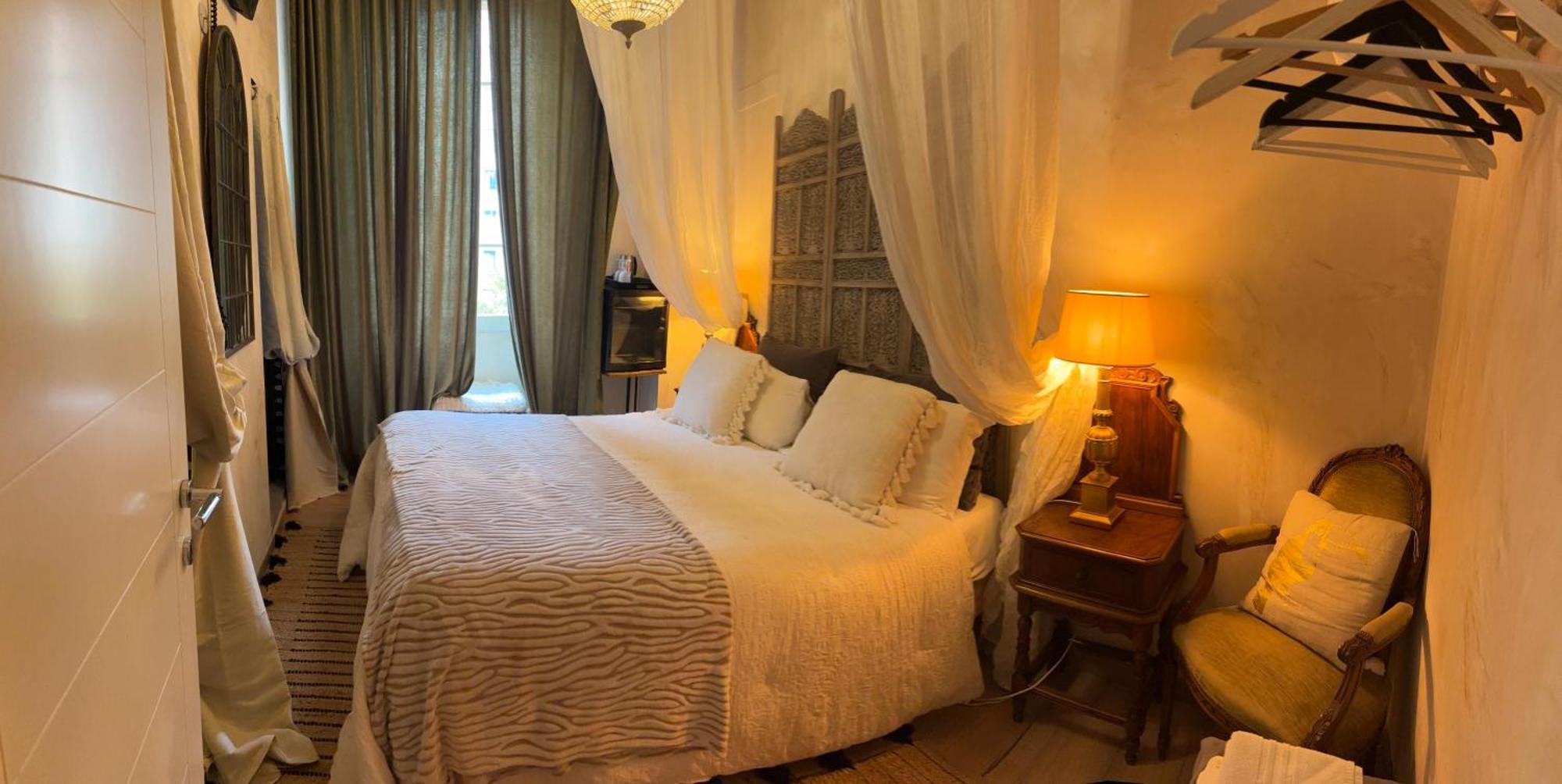 Les Chambres De Amelie B&B Bologna Bagian luar foto