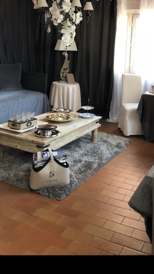 Les Chambres De Amelie B&B Bologna Bagian luar foto