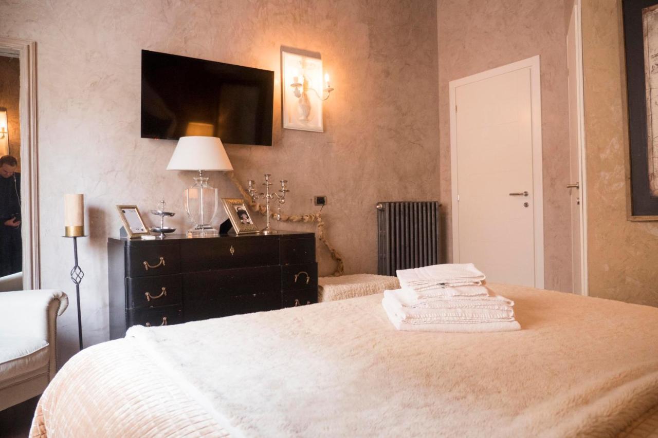 Les Chambres De Amelie B&B Bologna Bagian luar foto