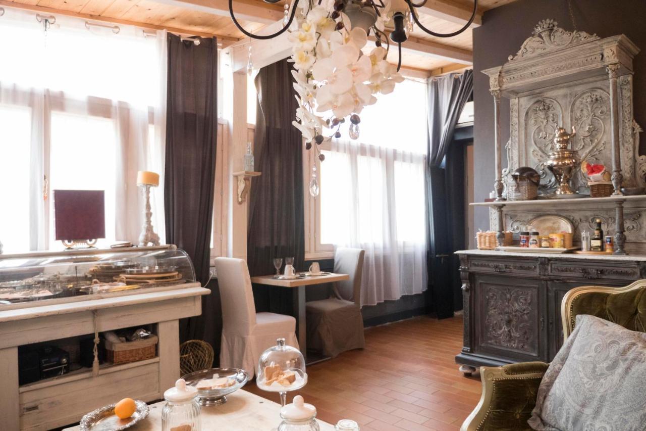 Les Chambres De Amelie B&B Bologna Bagian luar foto