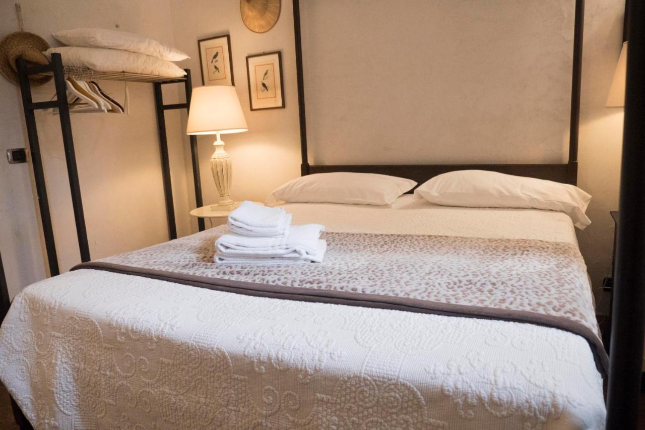 Les Chambres De Amelie B&B Bologna Bagian luar foto